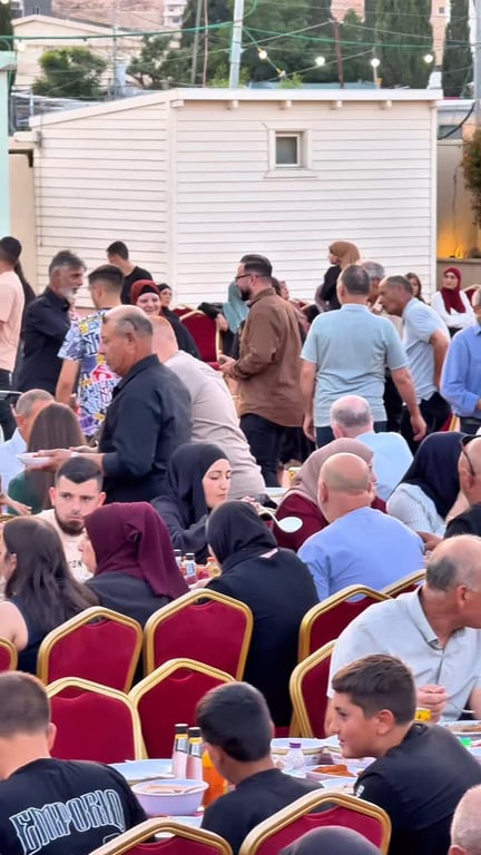 افراح العم علي منصور ابو مكرم الف مبروك ❤️